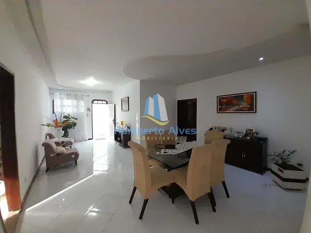 Casa com 390m² 4 quartos e 2 banheiros, à venda, no bairro Recreio em Vitória da Conquista
