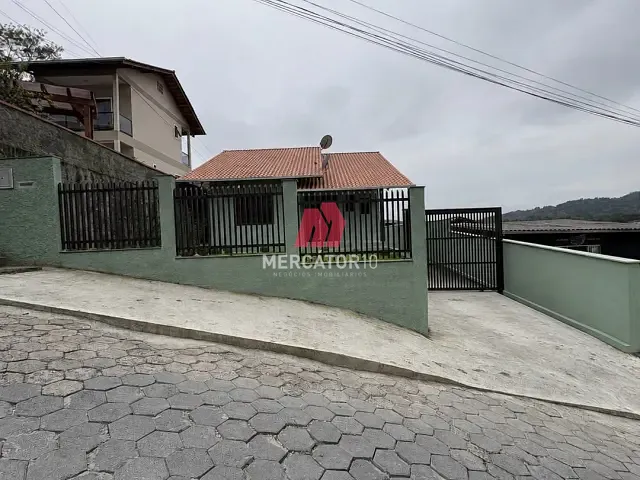 Casa 3 quartos e 3 banheiros, à venda, no bairro Itoupavazinha em Blumenau