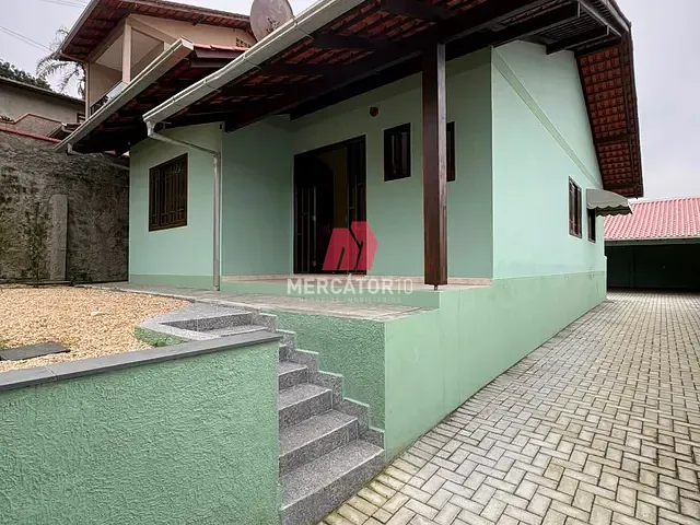 Casa 3 quartos e 3 banheiros, à venda, no bairro Itoupavazinha em Blumenau