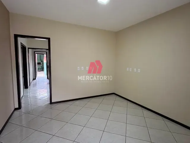 Casa 3 quartos e 3 banheiros, à venda, no bairro Itoupavazinha em Blumenau