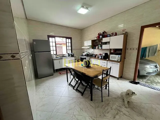 Casa com 252m² 3 quartos e 1 banheiro, à venda, no bairro Capricórnio II em Caraguatatuba