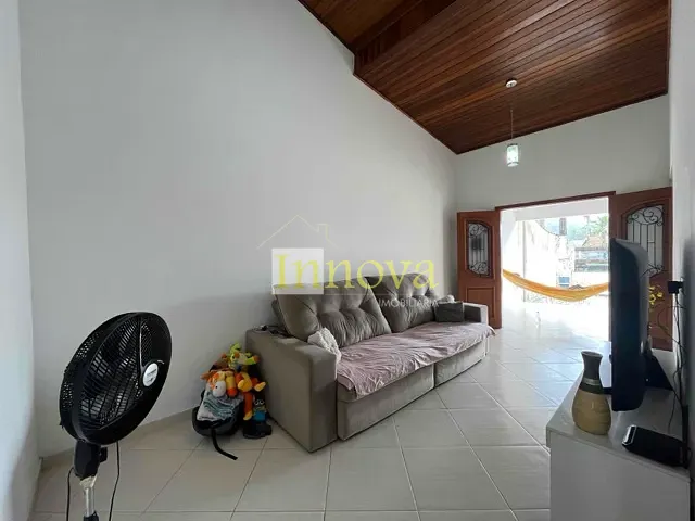 Casa com 252m² 3 quartos e 1 banheiro, à venda, no bairro Capricórnio II em Caraguatatuba