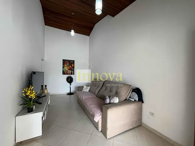 Casa com 252m² 3 quartos e 1 banheiro, à venda, no bairro Capricórnio II em Caraguatatuba