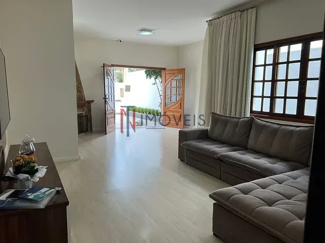 Casa com 500m² 4 quartos e 6 banheiros, à venda, no bairro Vila Esperia Ou Giglio em Atibaia