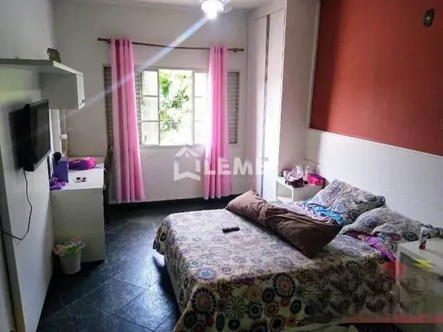 Casa com 701m² 6 quartos e 7 banheiros, à venda, no bairro Vila Lambari em Mococa