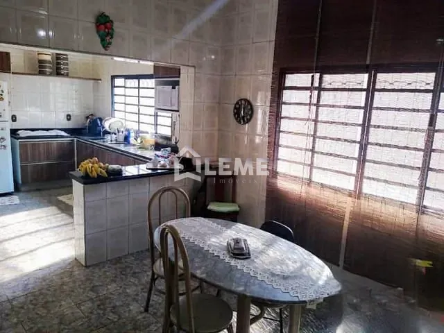 Casa com 701m² 6 quartos e 7 banheiros, à venda, no bairro Vila Lambari em Mococa