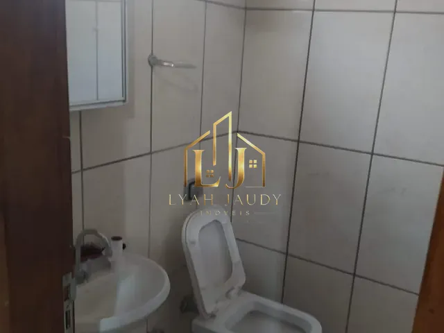 Casa com 300m² 3 quartos e 2 banheiros, à venda, no bairro Jd Aeroporto em Santo Antônio do Leverger