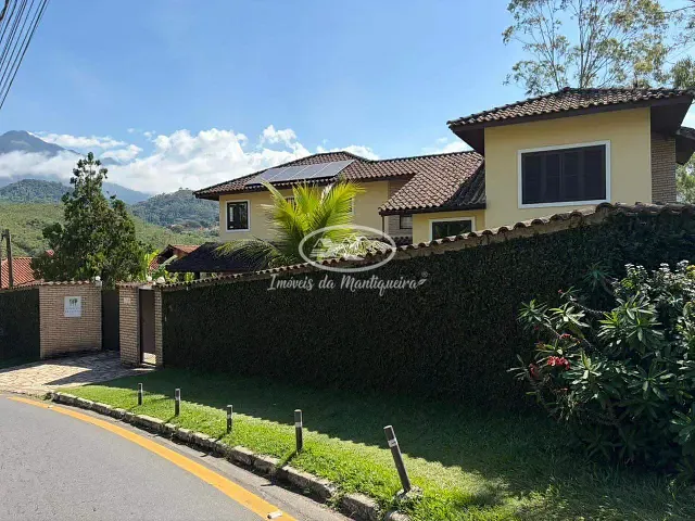 Casa com 985m² 5 quartos e 6 banheiros, à venda, no bairro Fazenda Penedo em Itatiaia