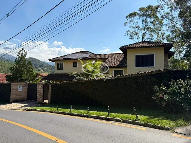 Casa com 985m² 5 quartos e 6 banheiros, à venda, no bairro Fazenda Penedo em Itatiaia
