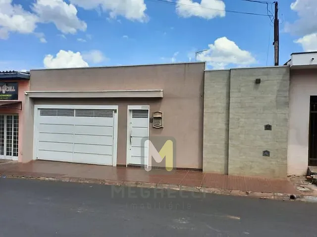 Casa com 300m² 3 quartos e 2 banheiros, à venda, no bairro Jardim Boa Vista em Serrana