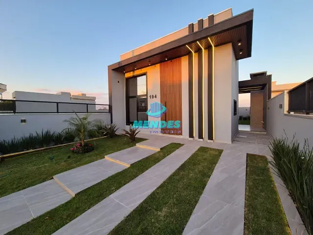 Casa com 180m² 3 quartos e 2 banheiros, à venda, no bairro Parque Ipiranga em Gravataí