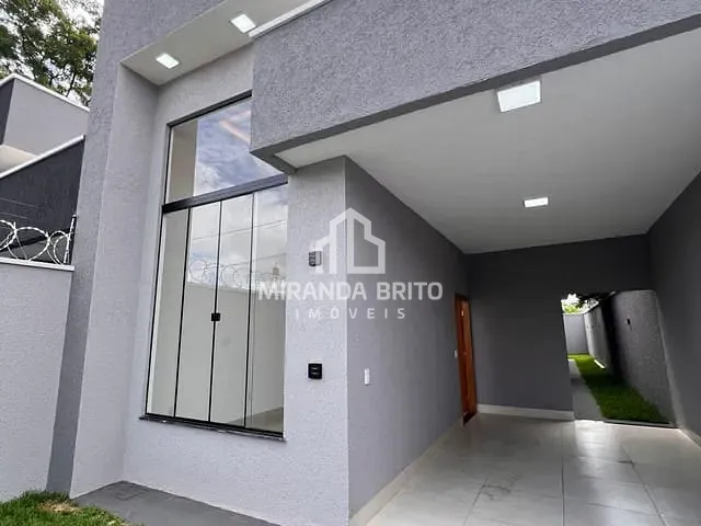 Casa 3 quartos e 3 banheiros, à venda, no bairro Parque Hayala em Aparecida de Goiânia