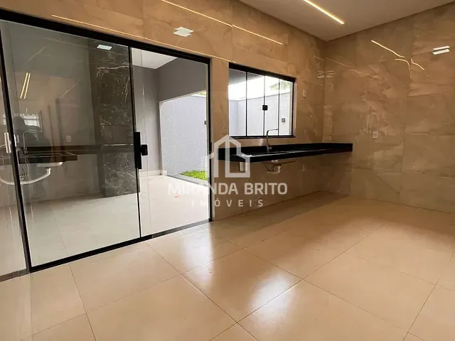 Casa 3 quartos e 3 banheiros, à venda, no bairro Parque Hayala em Aparecida de Goiânia