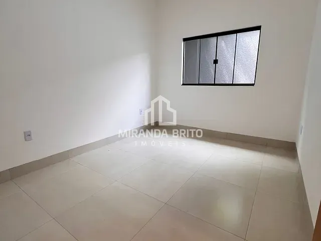 Casa 3 quartos e 3 banheiros, à venda, no bairro Parque Hayala em Aparecida de Goiânia