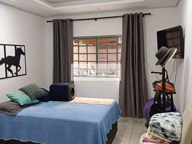 Casa 2 quartos e 3 banheiros, à venda, no bairro Califórnia em Londrina