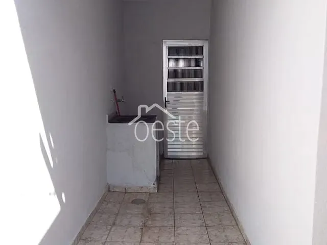 Casa com 206m² 4 quartos e 2 banheiros, à venda, no bairro Vila Mac Knight em Santa Bárbara D'Oeste