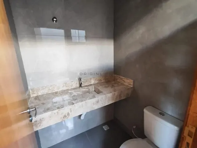 Casa com 180m² 2 quartos e 3 banheiros, à venda, no bairro Jardim Itamaracá em Campo Grande