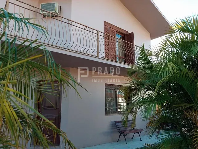 Casa com 1000m² 4 quartos e 4 banheiros, à venda, no bairro Laranjal em Pelotas
