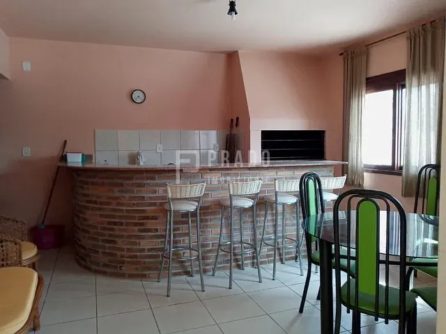 Casa com 1000m² 4 quartos e 4 banheiros, à venda, no bairro Laranjal em Pelotas