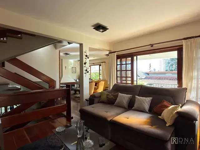Casa com 360m² 4 quartos e 3 banheiros, à venda, no bairro Jardim Esplanada II em São José dos Campos