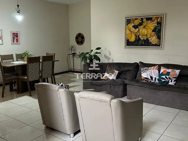 Casa com 310m² 3 quartos e 3 banheiros, à venda, no bairro Centro em Rio Claro
