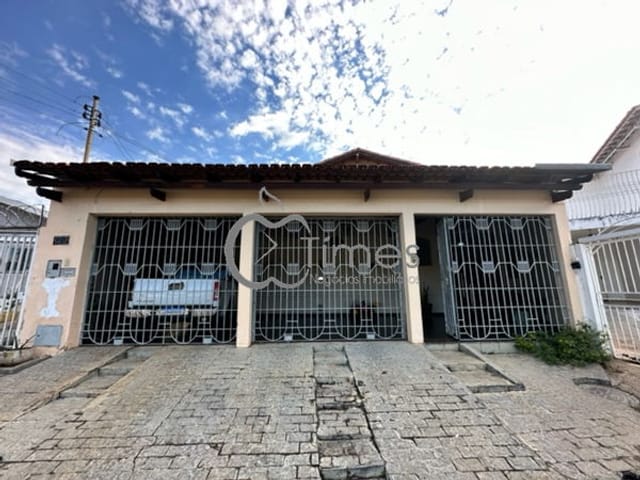 Casa com 475m² 3 quartos e 2 banheiros, à venda, no bairro Setor Sul em Goiânia