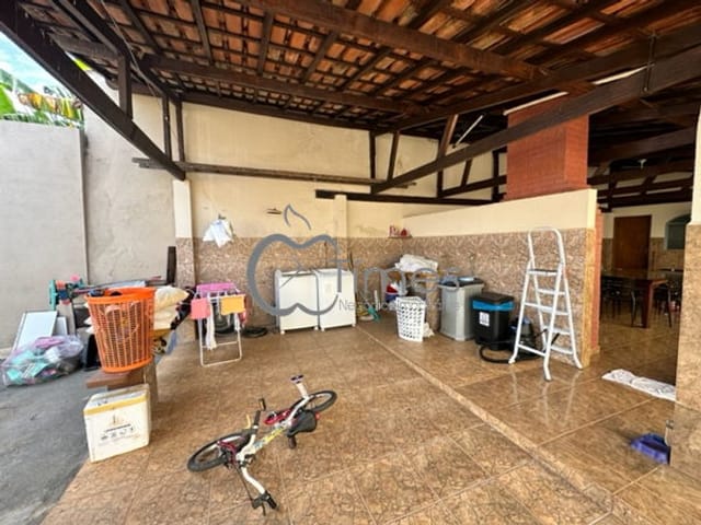 Casa com 475m² 3 quartos e 2 banheiros, à venda, no bairro Setor Sul em Goiânia