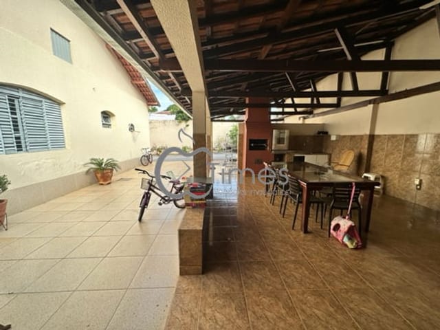 Casa com 475m² 3 quartos e 2 banheiros, à venda, no bairro Setor Sul em Goiânia