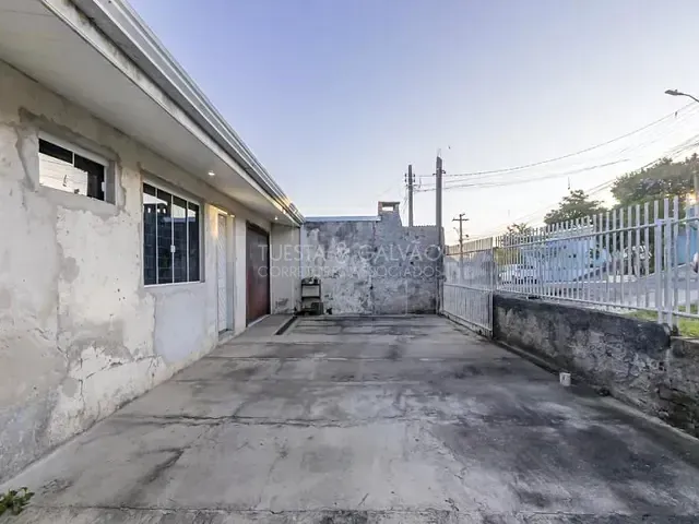 Casa com 170m² 4 quartos e 5 banheiros, à venda, no bairro Xaxim em Curitiba