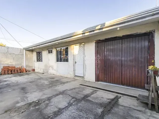 Casa com 170m² 4 quartos e 5 banheiros, à venda, no bairro Xaxim em Curitiba
