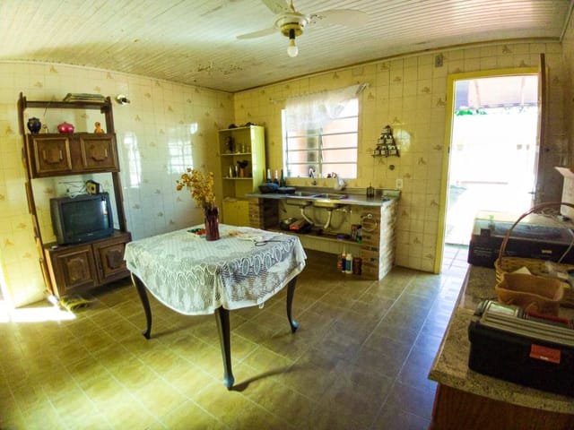 Casa com 629m² 5 quartos e 3 banheiros, à venda, no bairro Laranjal em Pelotas