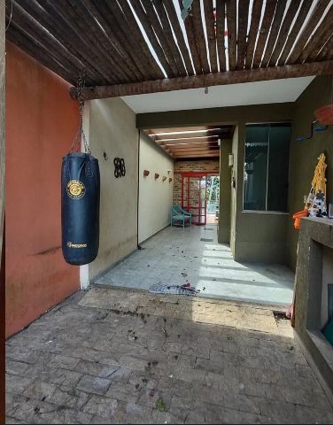 Casa 3 quartos e 3 banheiros, à venda, no bairro Colinas em Rio das Ostras