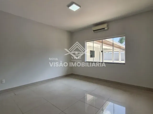 Casa com 500m² 4 quartos e 2 banheiros, para alugar, no bairro SETOR RESIDENCIAL SUL em Sinop