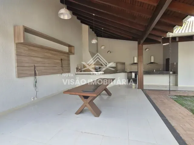 Casa com 500m² 4 quartos e 2 banheiros, para alugar, no bairro SETOR RESIDENCIAL SUL em Sinop