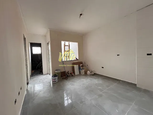 Casa 3 quartos e 1 banheiro, à venda, no bairro Tatuquara em Curitiba