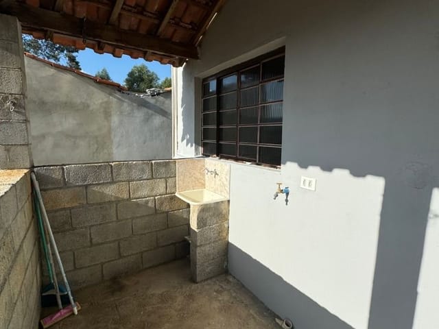 Casa com 250m² 2 quartos e 1 banheiro, à venda, no bairro MORETTI em Joanópolis