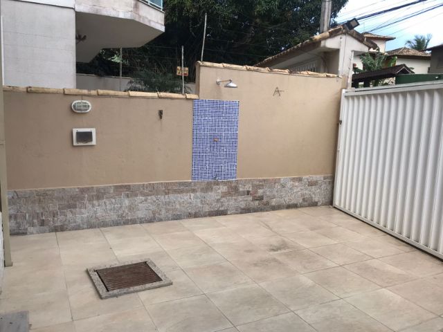 Casa 2 quartos e 1 banheiro, à venda, no bairro Extensão Novo Rio das Ostras em Rio das Ostras