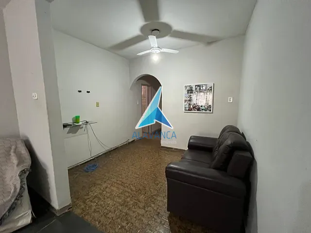 Casa com 392m² 5 quartos e 4 banheiros, à venda, no bairro São Pedro em Governador Valadares