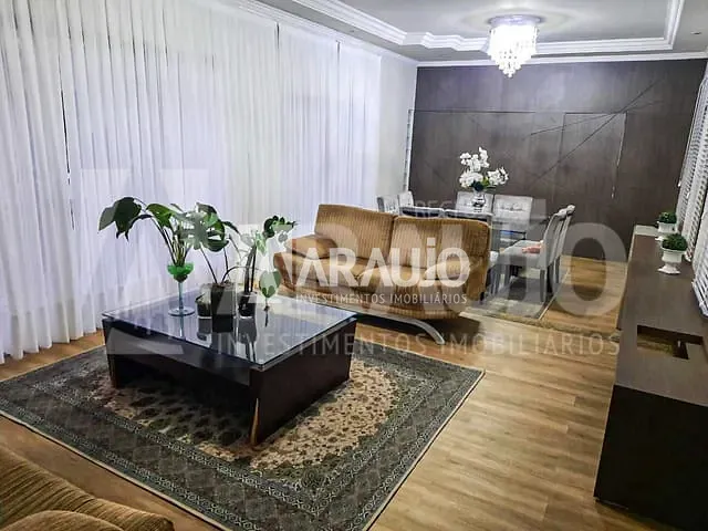 Casa com 780m² 5 quartos e 5 banheiros, à venda, no bairro São João em Itajaí