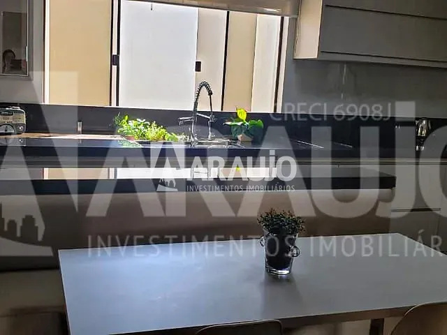 Casa com 780m² 5 quartos e 5 banheiros, à venda, no bairro São João em Itajaí