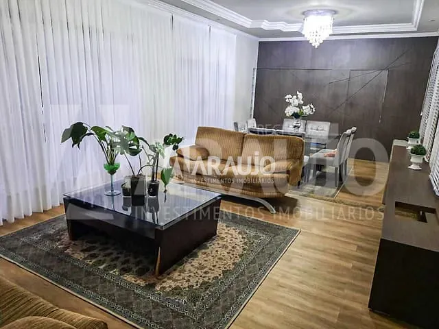 Casa com 780m² 5 quartos e 5 banheiros, à venda, no bairro São João em Itajaí