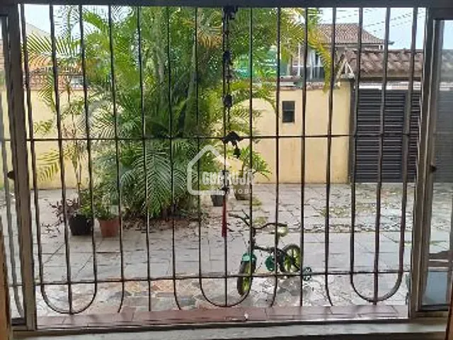 Casa com 500m² 3 quartos e 2 banheiros, à venda, no bairro Vila Alice (Vicente de Carvalho) em Guarujá