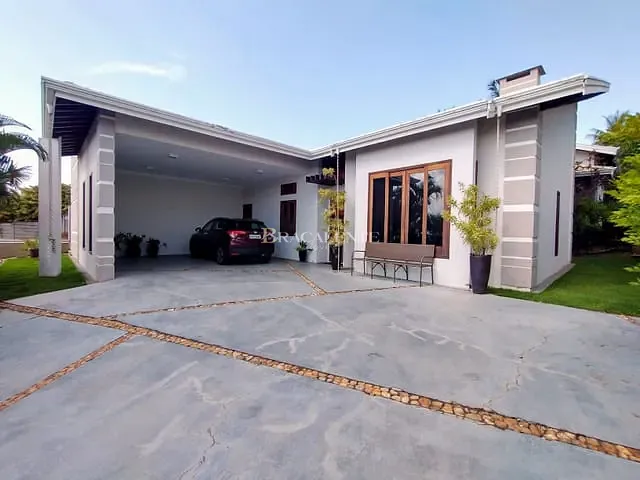 Casa com 1411m² 4 quartos e 7 banheiros, à venda ou para alugar, no bairro Pinheiro em Valinhos