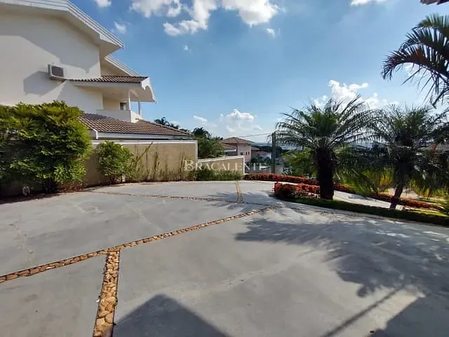Casa com 1411m² 4 quartos e 7 banheiros, à venda ou para alugar, no bairro Pinheiro em Valinhos