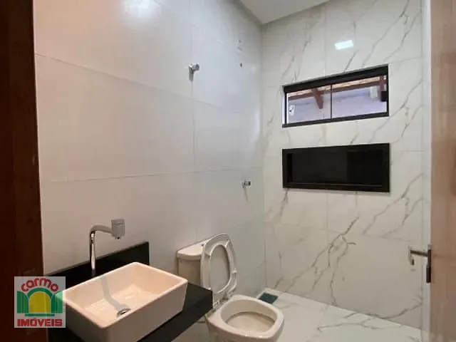 Casa com 300m² 3 quartos e 3 banheiros, à venda, no bairro Parque dos Pirineus em Anápolis
