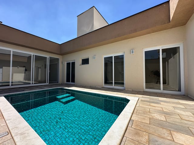 Casa com 260m² 3 quartos e 5 banheiros, à venda, no bairro Ondinhas em Piracicaba