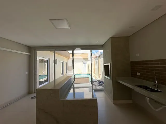 Casa com 260m² 3 quartos e 5 banheiros, à venda, no bairro Ondinhas em Piracicaba