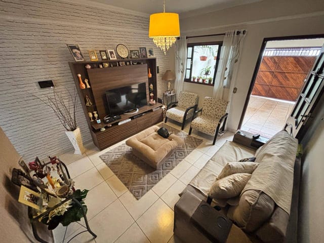 Casa com 153m² 3 quartos e 3 banheiros, à venda, no bairro Loteamento Rio Acima em Mogi das Cruzes