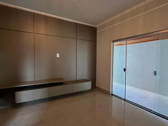 Casa com 250m² 3 quartos e 2 banheiros, à venda, no bairro Prolongamento Jardim Flórida em Franca
