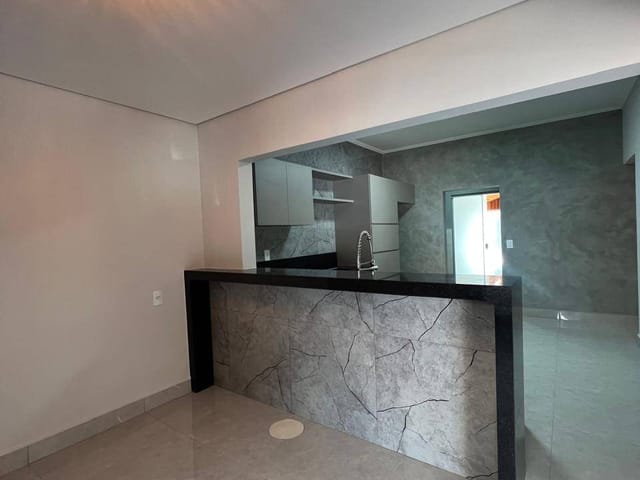 Casa com 250m² 3 quartos e 2 banheiros, à venda, no bairro Prolongamento Jardim Flórida em Franca